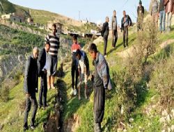 CHP Başkan adayı Saydam, heyelandan zarar gören Kemenli mahallesini ziyaret etti