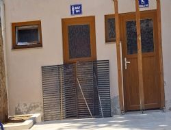 LAAL PAA CAM WC S KAPISI NEDEN KAPANIYOR