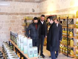 Hollanda'ya zeytin ve yöresel ürün satışları yapıldı