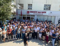 CHP Mut il�esinde y�netim ve partililerden toplu istifa
