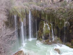 Mut sakl� cenneti Yerk�pr� �elalesi ziyaret�ileri hayran b�rak�yor