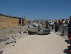 Mut'ta yabancı plakalı araç takla attı 5 yaralı