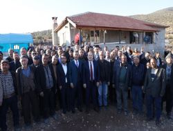 Mersin Valisi Pehlivan Gketa Mahallesi'nde Vatandalarla Bir Araya Geldi